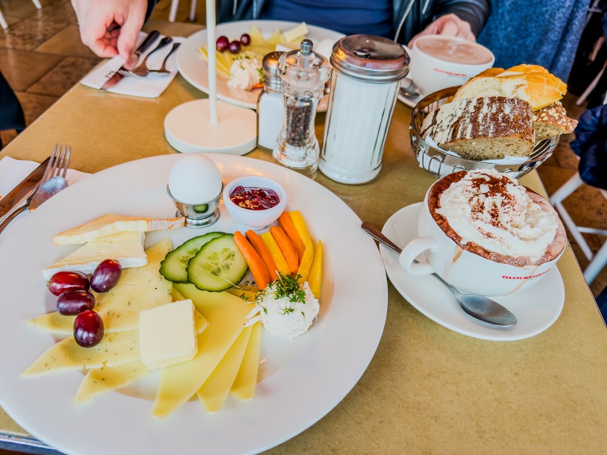Cafe Glockenspiel GmbH — Cafe